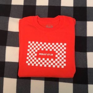 What it is Long sleeve shirt